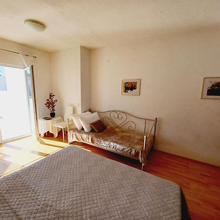 Apartments Kovacic Макарска Екстериор снимка