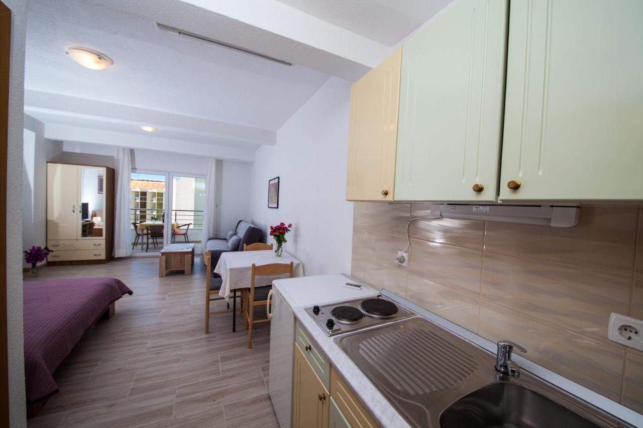 Apartments Kovacic Макарска Екстериор снимка