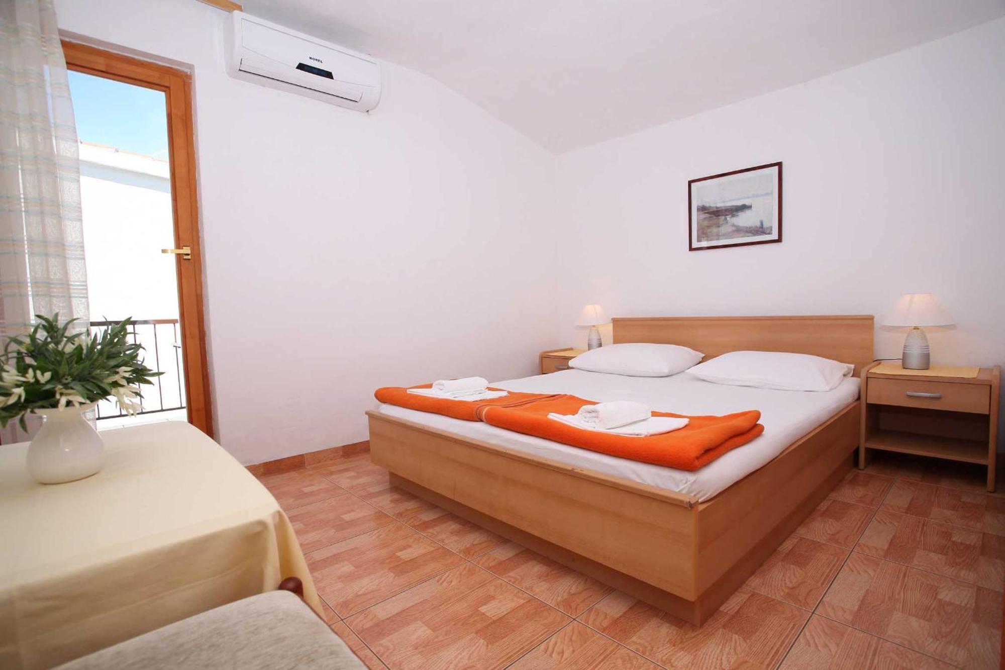 Apartments Kovacic Макарска Екстериор снимка