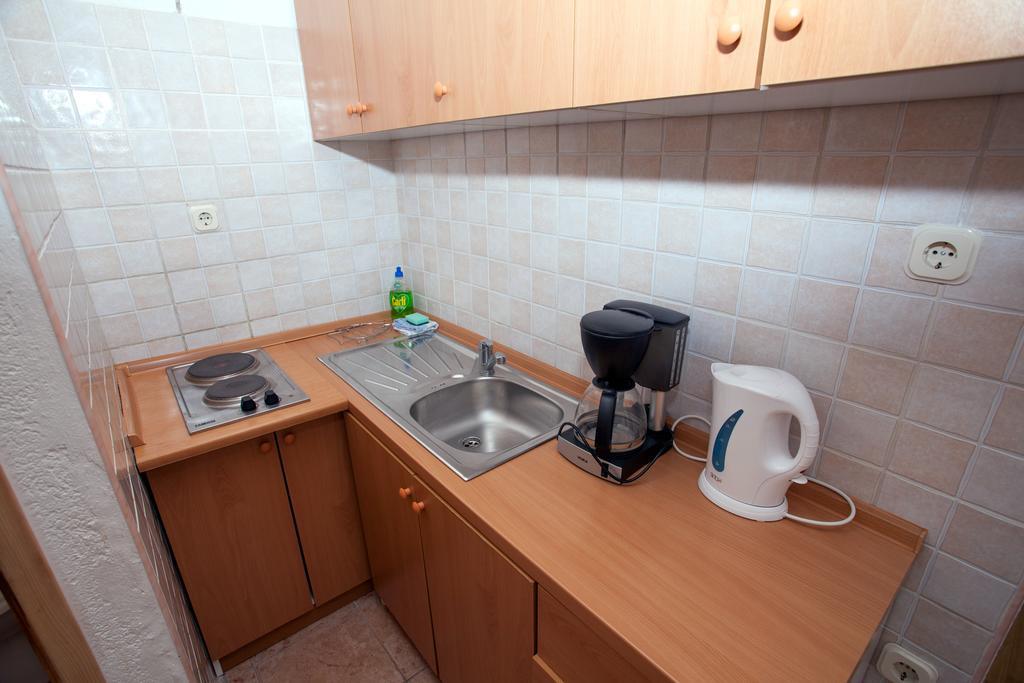 Apartments Kovacic Макарска Екстериор снимка