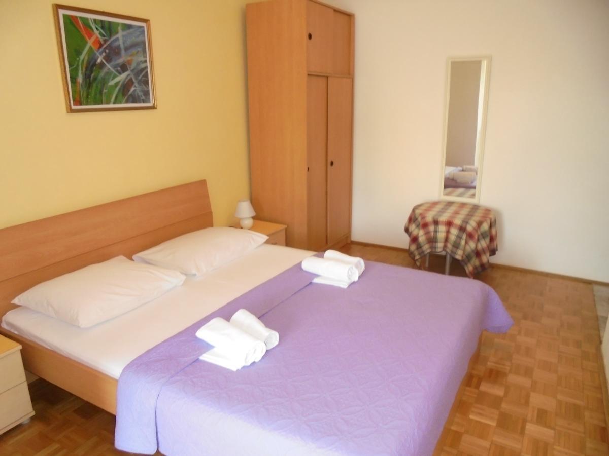 Apartments Kovacic Макарска Стая снимка