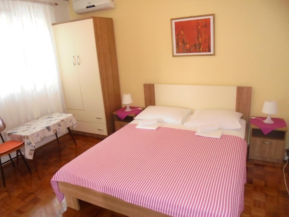 Apartments Kovacic Макарска Стая снимка
